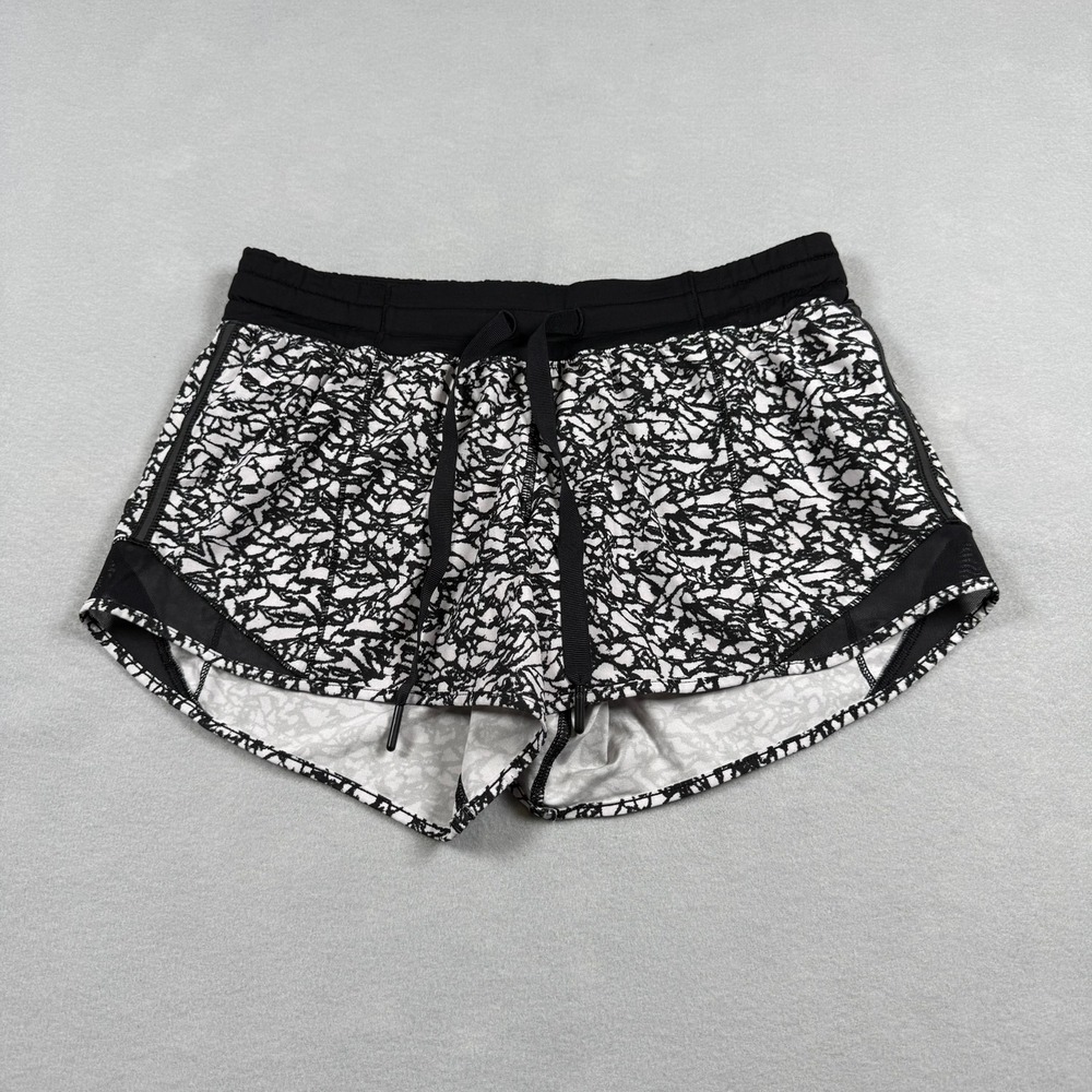 Lululemon Womens 2 Tall Speed Up Short Black White Abstract Print Running Gym